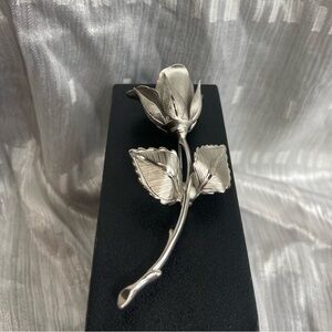 Signed Giovanni “Long stem” Rose brooch